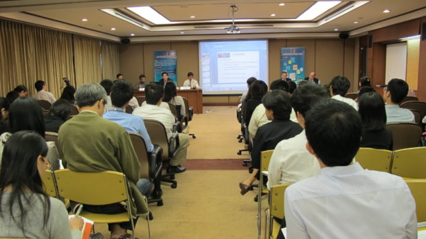 เสวนา TDRI Public Forum ครั้งที่ 3 หัวข้อ “ค่าเงินบาทกับโครงสร้างเศรษฐกิจระยะยาว” วันที่ 1 มี.ค. 2555