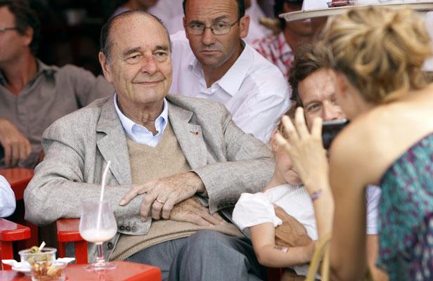 ที่มาของภาพ : http://blog.lesoir.be/parisbysoir/files/2011/09/article_chirac.jpg