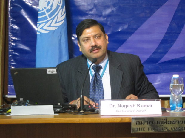 Mr.Nagesh Kumar หัวหน้านักเศรษฐศาสตร์ของ ESCAP