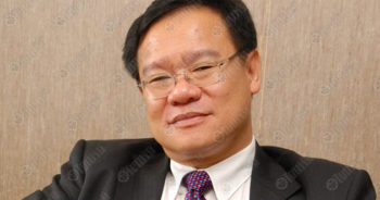 นายสุรพล นิติไกรพจน์ ที่มาภาพ : http://www.thairath.co.th/media/content/2011/07/22/188370/hr1667/630.jpg