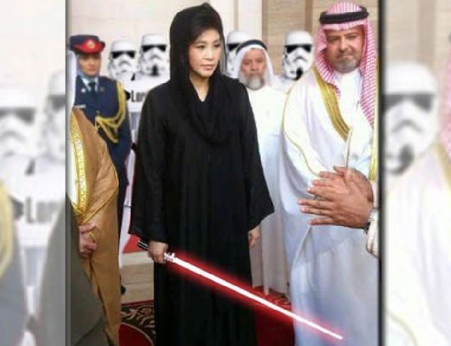 ภาพล้อเลียน Dark Yingluck ที่มาภาพ: httpthaiinsider.infonews2012bthe-newspolitics18026-2012-05-17-13-02-18