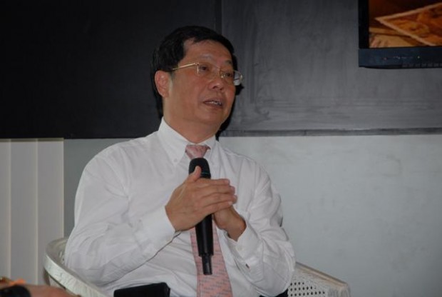 ดร.นิพนธ์ พัวพงศกร ประธานมูลนิธิสถาบันวิจัยเพื่อการพัฒนาประเทศไทย (ทีดีอาร์ไอ)