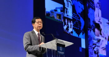 ดร. ประสาร ไตรรัตน์วรกุล ผู้ว่าการธนาคารแห่งประเทศไทย เป็นประธานกล่าวเปิดงานสัมมนาวิชาการธนาคารแห่งประเทศไทย ประจำปี 2555 (BOT Symposium 2012) "บทบาทหน้าที่ของธนาคารกลาง ท่ามกลางความเปลี่ยนแปลง" ซึ่งจัดขึ้นระหว่างวันที่ 24-25 กันยายน นี้ ณ โรงแรม Centara Grand at Central World