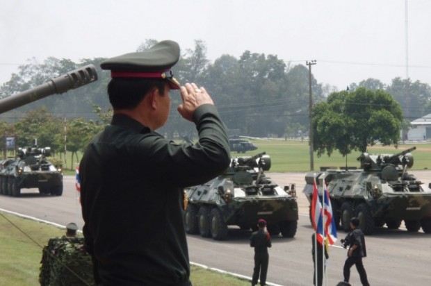 ยานเกราะล้อยาง BTR-3E1 สวนสนามเทิดเกียรติให้ พล.อ.ประยุทธ์ จันทร์โอชา ผบ.ทบ. ในงานวันสถาปนา พล.ร.2 รอ.เมื่อวันที่ 12 ต.ค.ที่ผ่านมา 
