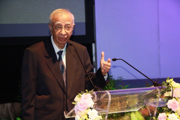 ดร. อัมมาร สยามวาลา นักวิชาการเกียรติคุณ ทีดีอาร์ไอ