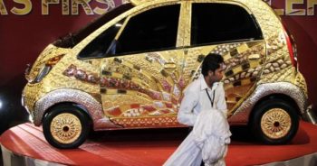 รถยนต์ทองคำฝังเพชรคันแรกของโลก ที่ประเทศอินเดีย ที่มาภาพ : http://image.zoneza.com