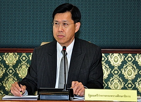 นายพงศ์เทพ เทพกาญจนา รัฐมนตรีว่าการกระทรวงศึกษาธิการ ที่มา : www.moe.go.th