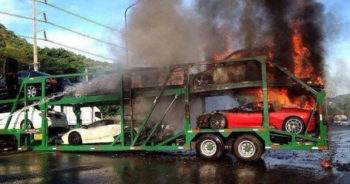 รถหรูไฟไหม้ ที่มาภาพ : http://www.posttoday.com