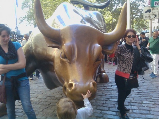 วัวกระทิง ตลาดหุ้นนิวยอร์ก