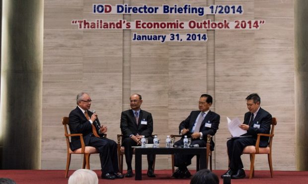31 มกราคม 2557 สมาคมส่งเสริมสถาบันกรรมการบริษัทไทย (ไอโอดี) จัดเสวนาหัวข้อ Thailand’s Economic Outlook 2014  โดยมีวิทยากรได้แก่ ดร. ศุภวุฒิ สายเชื้อ กรรมการผู้จัดการ (สายงานวิจัย) บล.ภัทรจำกัด (มหาชน) ดร. ณรงค์ชัย อัครเศรณี ประธานกรรมการ บลจ. เอ็มเอฟซี จำกัด (มหาชน)  นายโฆสิต ปั้นเปี่ยมรัษฎ์ ประธานกรรมการบริหาร ธนาคารกรุงเทพ จำกัด (มหาชน) และ ดร. บัณฑิต นิจถาวร กรรมการผู้อำนวยการ ไอโอดี  ดำเนินการเสวนา (จากขาวไปซ้าย) 
