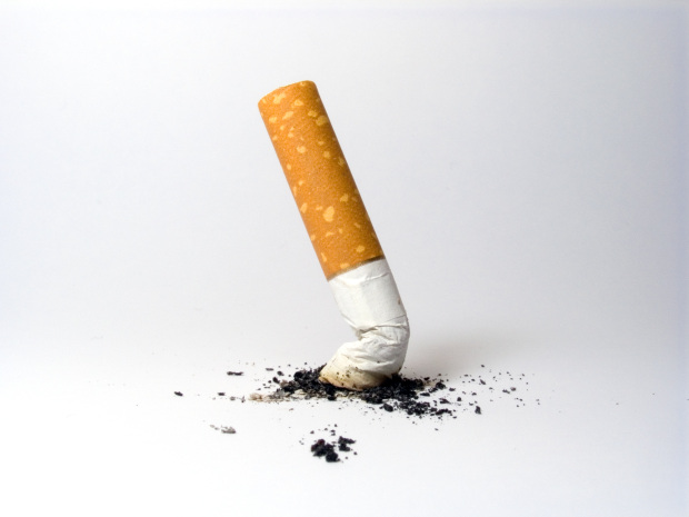 ก้นบุหรี่ ที่มาภาพ : http://wpmedia.fullcomment.nationalpost.com/2010/09/cigarette-butt.jpg?w=620 ก้นบุหรี่ 