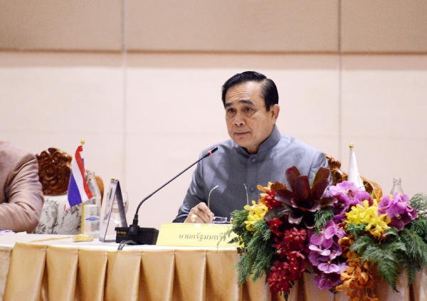 พล.อ. ประยุทธ์ จันทร์โอชา นายกรัฐมนตรี และหัวหน้า คสช.  ที่มาภาพ : http://www.thaigov.go.th/th/media-centre/ 