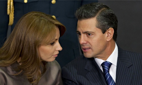 ประธานาธิบดีเอ็นริเก เปญา นิเอโต  (Enrique Pena Nieto) และนางแองเจลิกา ริเวรา(Angelica Rivera) สุภาพสตรีหมายเลขหนึ่ง ที่มาภาพ : http://www.theguardian.com/world/2014/nov/10/mexico-president-enrique-pena-nieto-mansion-explain