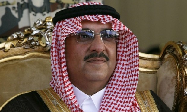 เจ้าชายโมฮัมเหม็ด บิน นาเยฟ บิน อับดุลอาซิซ อัล ซาอุด พระราชนัดดาผู้มีพระชนม์ 55 พรรษา มกุฎราชกุมารพระองค์ใหม่  ที่มาภาพ : http://eng.majalla.com/wp-content/uploads/2012/11/Prince-Mohammed-bin-Naif-e1352139162951.jpg