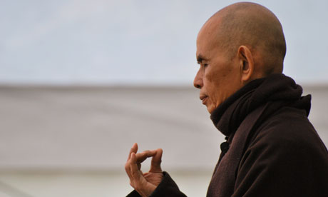 ทีมาภาพ : http://static.guim.co.uk/sys-images/Guardian/Pix/pictures/2012/2/20/1329737727793/Zen-master-Thich-Nhat-Han-007.jpg