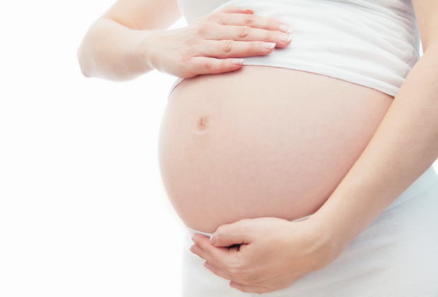 ที่มาภาพ : http://mypregnanthealth.com/wp-content/uploads/2014/02/Why-is-My-Belly-Button-Painful-During-Pregnancy.jpg