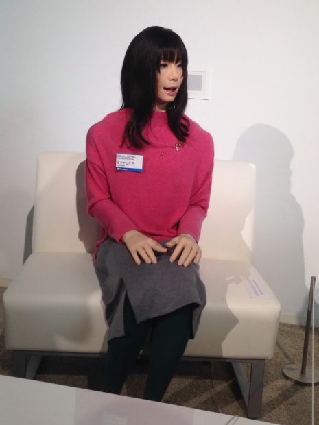 หุ่นยนต์พูดได้ที่พิพิธภัณฑ์วิทยาศาสตร์และเทคโนโลยี่แห่งชาติของญี่ปุ่น