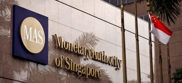 ที่มาภาพ : http://www.financemagnates.com/wp-content/uploads/2015/04/Monetary-Authority-of-Singapor_880x400.jpg