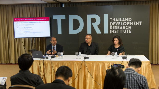 ธนาคารโลก และ ทีดีอาร์ไอ จัดงานสัมมนาร่วมกันในหัวข้อ “แนวโน้มเศรษฐกิจของเอเชียตะวันออกและประเทศไทยใน ปี 2560”