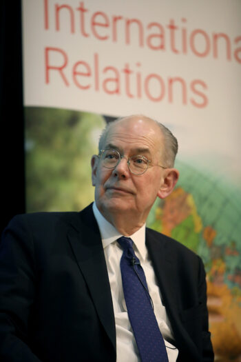 บทวิเคราะห์ล่าสุดของ John Mearsheimer ทิศทางและจุดจบของสงครามยูเครน ...