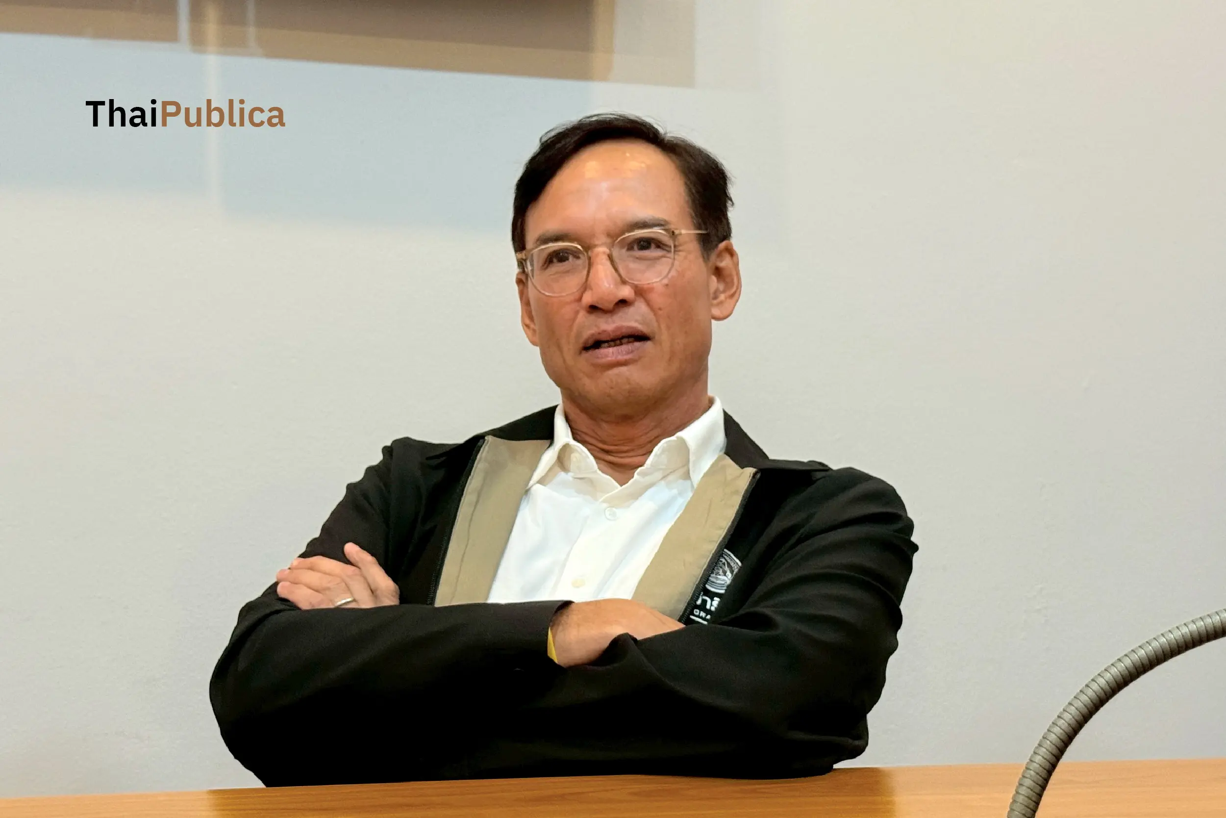 กรณ์ จาติกวณิช-korn-chatikavanij-returns-democrat-party